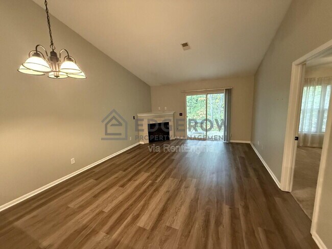 Foto del edificio - 4254 Peak Ln NE