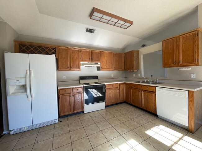 Building Photo - 2303 Purser Dr
