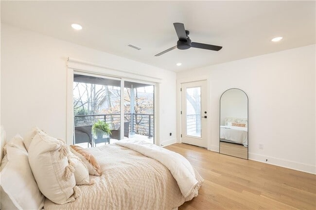 Building Photo - 207 W Lafayette St