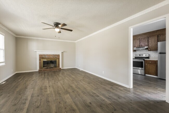 Foto del edificio - 602 Creek Dr