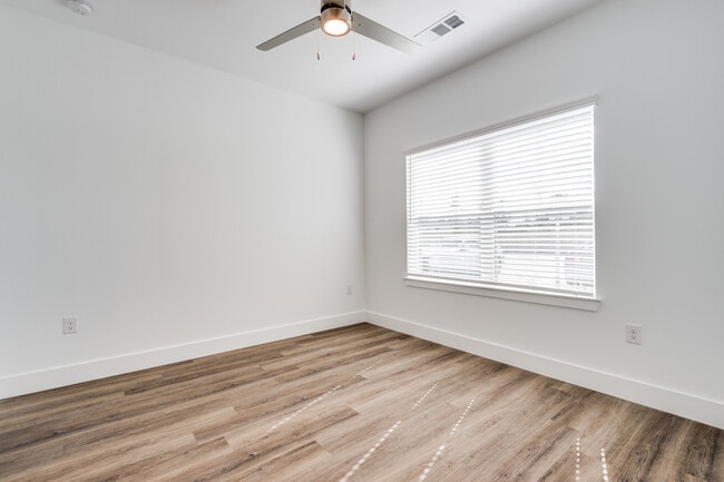 Foto del edificio - The Residences at Arbor Oaks