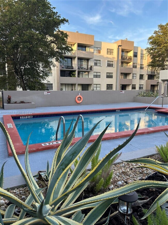 Foto del edificio - 8004 SW 149th Ave