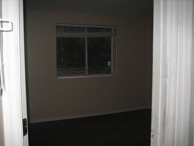 Foto del edificio - 8849 Old Kings Rd S