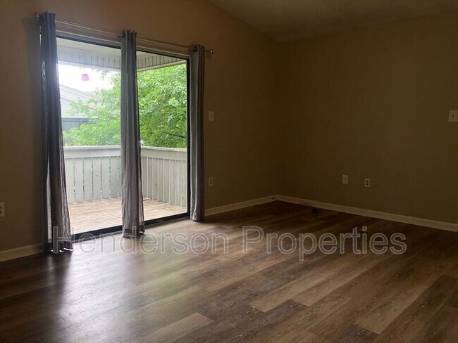 Foto del edificio - 1722 Hunters Trail
