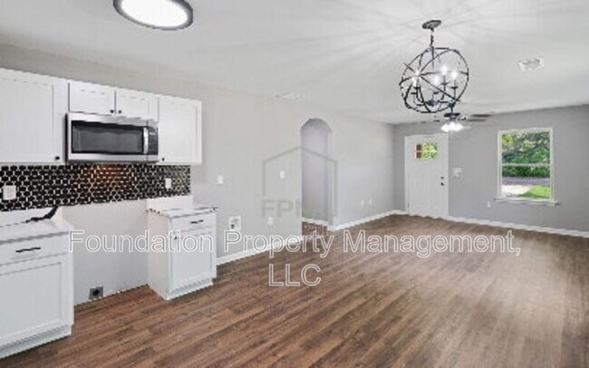 Foto del edificio - 3686 Grey Rd