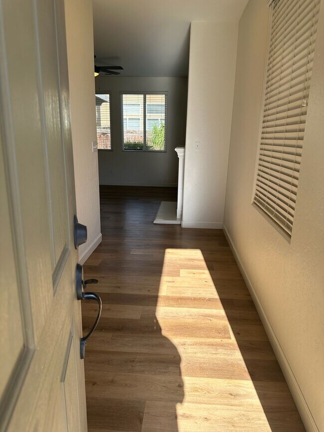 Foto del edificio - 1426 N Siena St