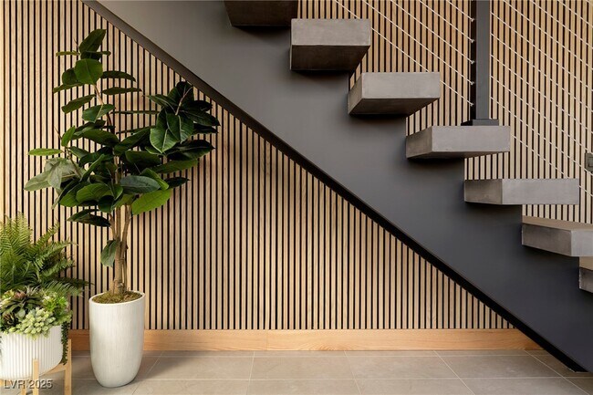 Building Photo - 7077 LaGrange Point St