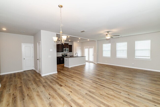 Foto del edificio - 4724 Ridge Valley Dr