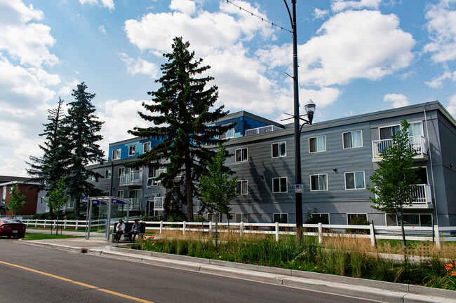 Photo du bâtiment - Mainstreet 124th