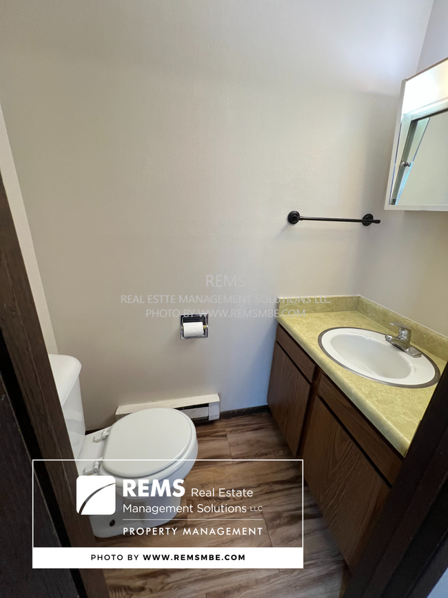 Foto del edificio - 703 12th St