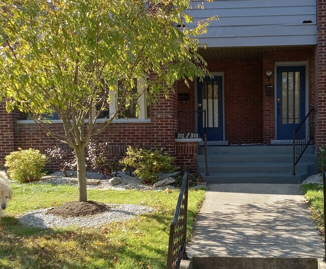 Unit 312 - 312 Chautauqua Blvd