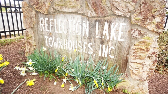 Neighborhood Sign - 2206 Gingell Pl