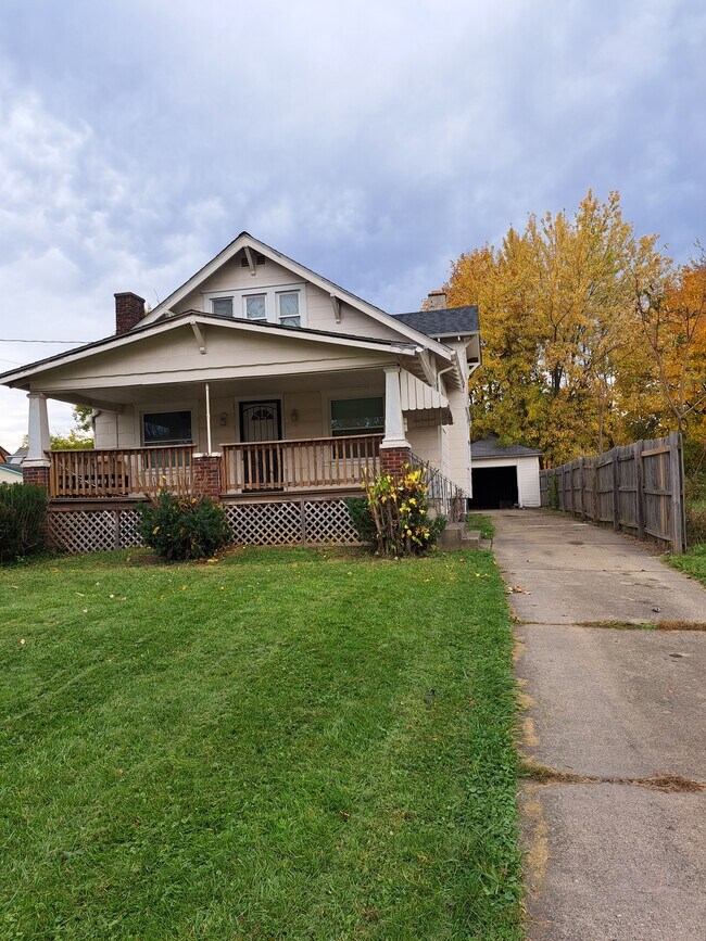 Building Photo - 272 E Judson Ave