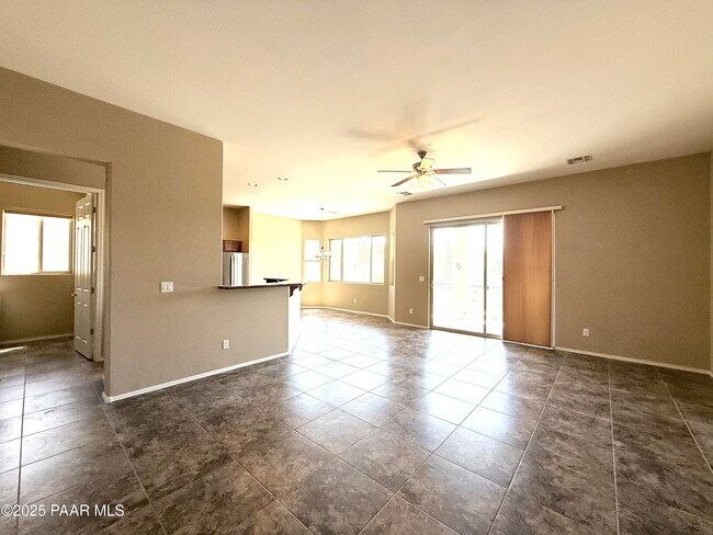 Foto del edificio - 4678 Edgemont Rd