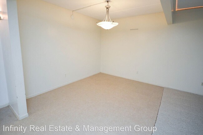 Building Photo - 2 br, 2 bath House - 2100 Valkyrie Dr NW #411