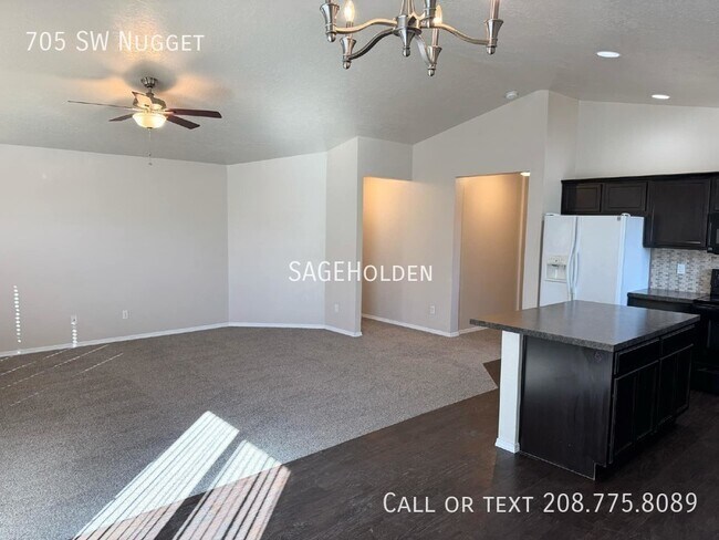 Foto del edificio - 705 SW Nugget-