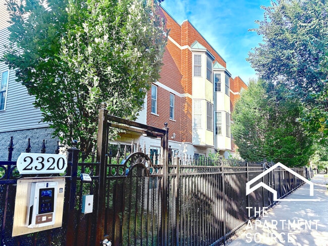 Building Photo - 2320 W Adams St