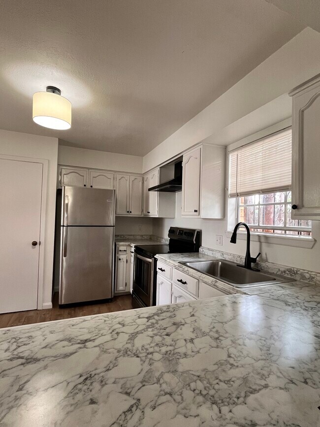 Building Photo - 4710 Pita Dr