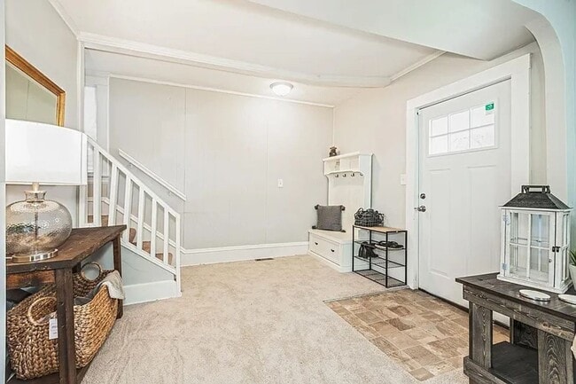 Foto del edificio - Stunning 5 Bedroom, 2 Bathroom Home in Minneapolis! Available 3/1/2026-Section 8 Accepted