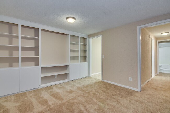 Building Photo - 128 Fister Court