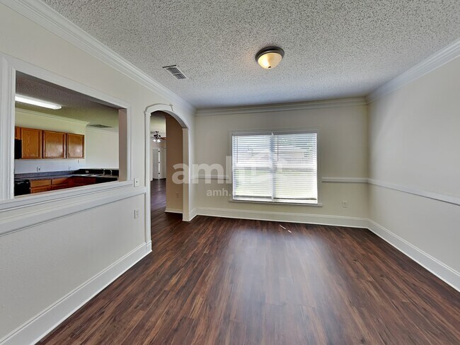 Building Photo - 306 Chiquita Ct