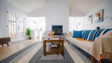 Building Photo - 5606 Meadow Crest