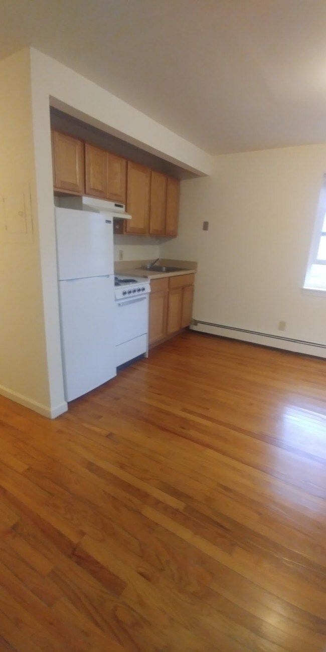 Building Photo - Hunns Lake Road LLC - 2C
