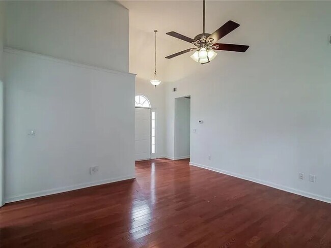 Foto del edificio - 904 Field View Dr