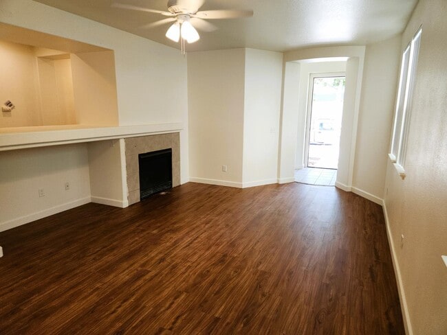 Building Photo - 4624 Stern Dr