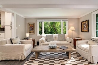 Building Photo - 850 Conn Valley Rd