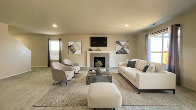 Foto del edificio - Spacious Tumwater home with a rare downstairs bedroom and a full bathroom!