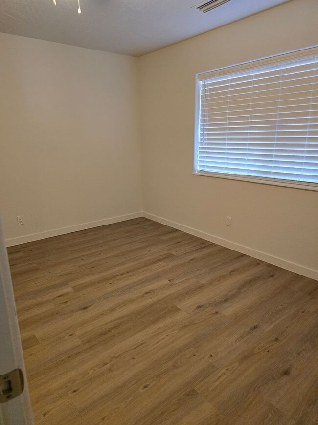 Building Photo - 340FOD