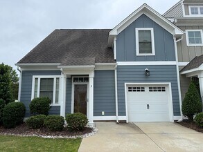 Building Photo - 3 Village Park Ln