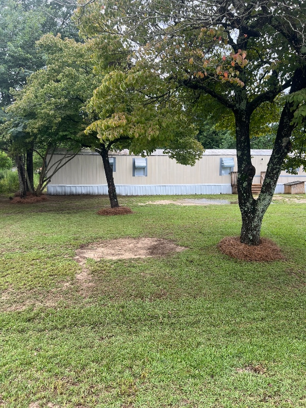 Building Photo - 1805 Gilbert Dr