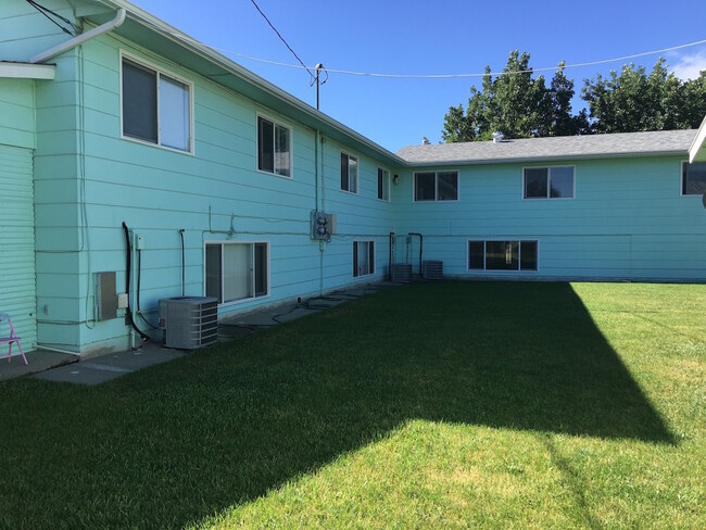 Foto del edificio - 334 Hallowell Ln
