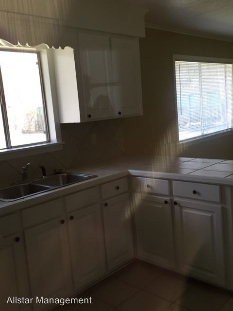 Foto del edificio - 3 br, 1 bath House - 148 West Lisa Street