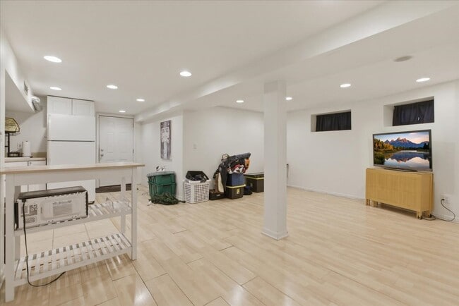 Photo - 3716 North Wayne-G Apartment