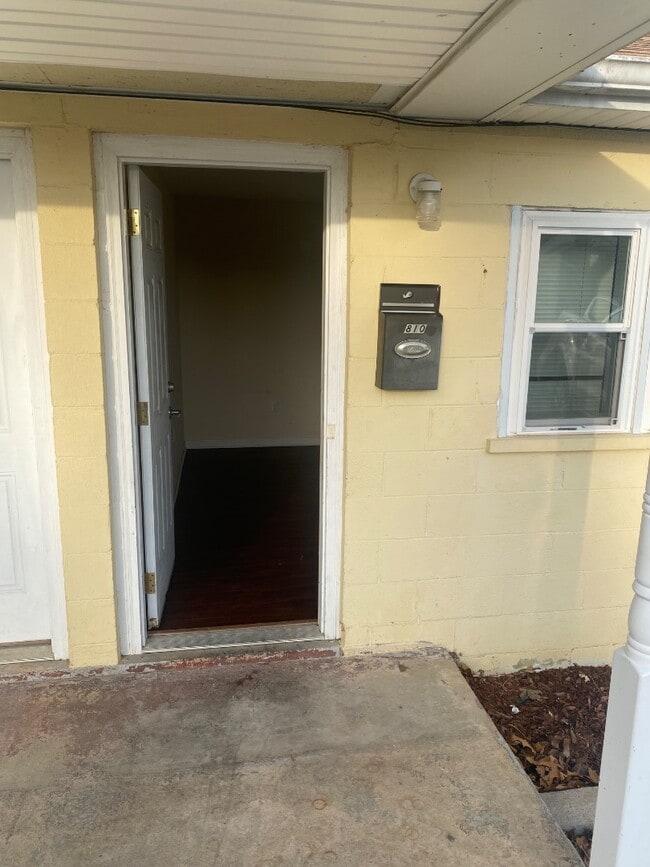 Photo - 1810 Ozone Ct Apartment