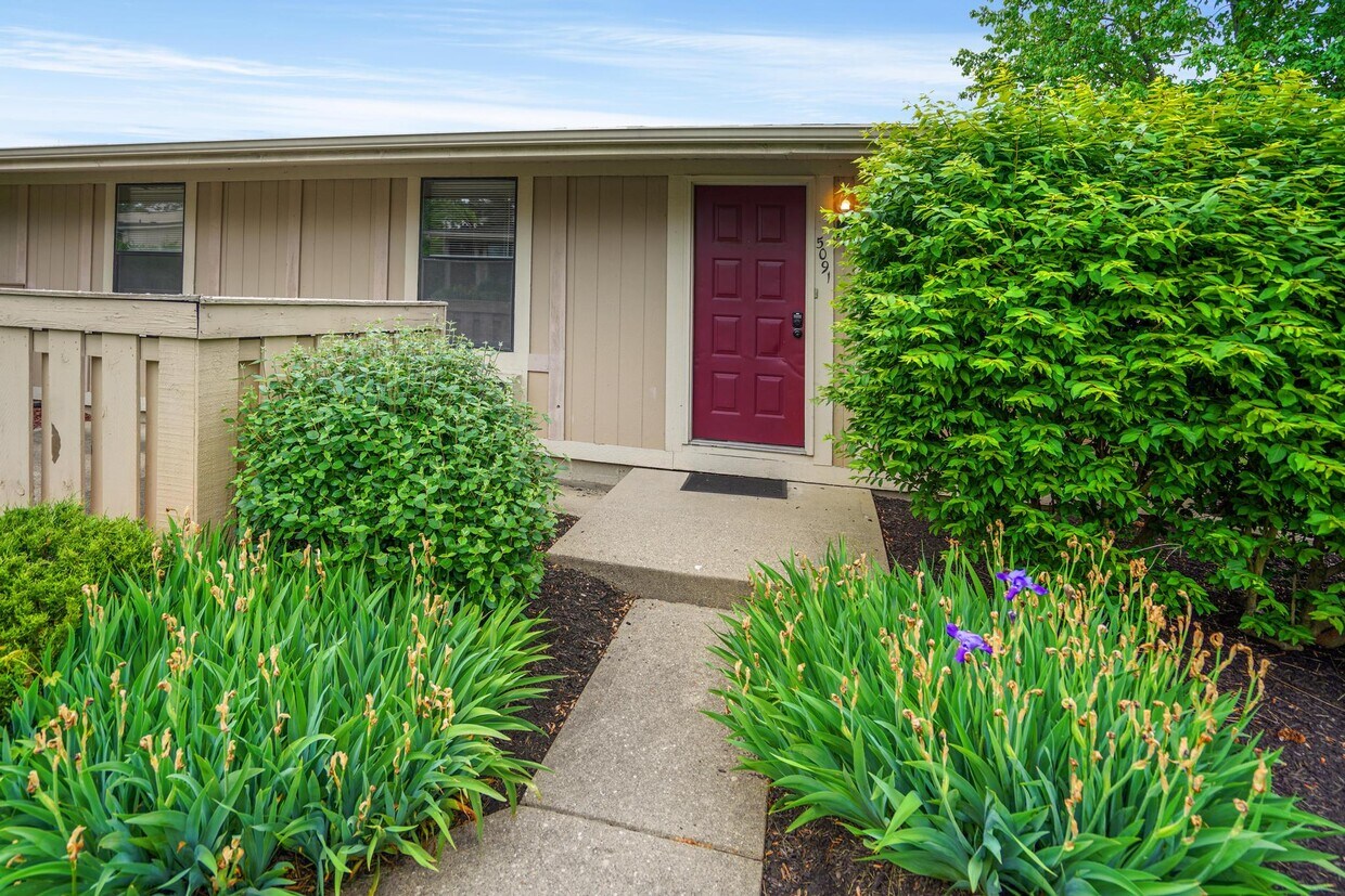 5091 Castlewood Way, Hamilton, OH 45011 Townhome Rentals in Hamilton