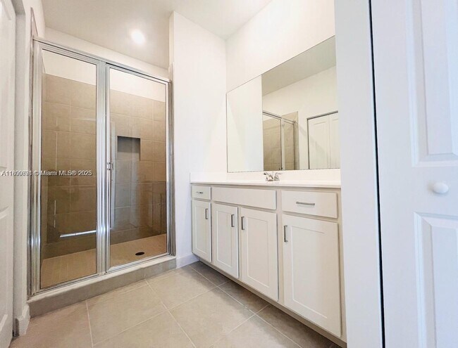 Foto del edificio - 204 SE Woodbark St