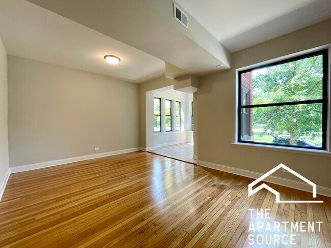 Foto del edificio - 2323 N Kedzie Blvd