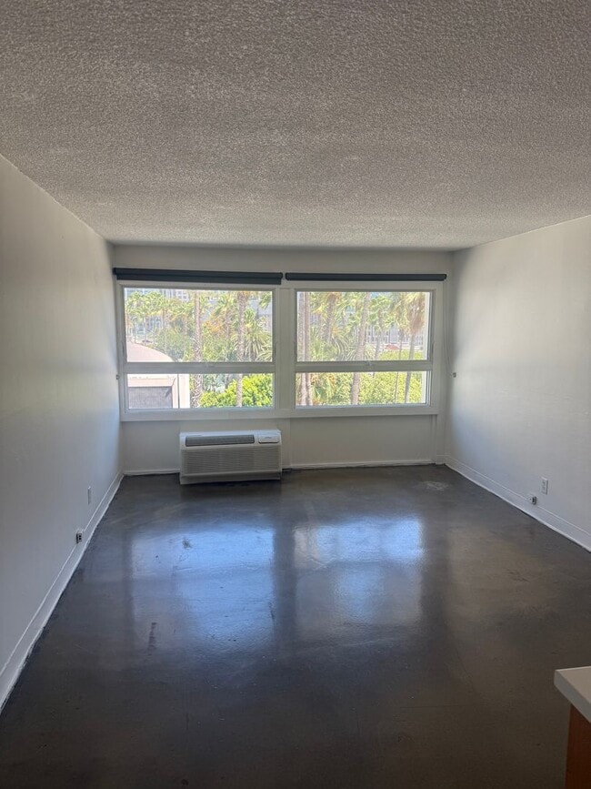 Interior Photo - The Flat at DTLA
