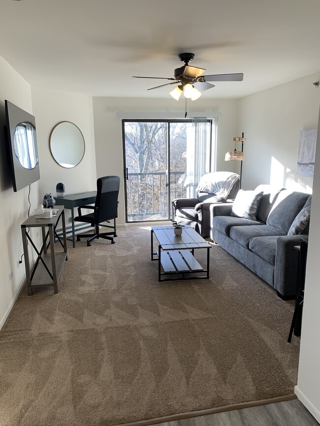 Living Room - 131 E Park Ave
