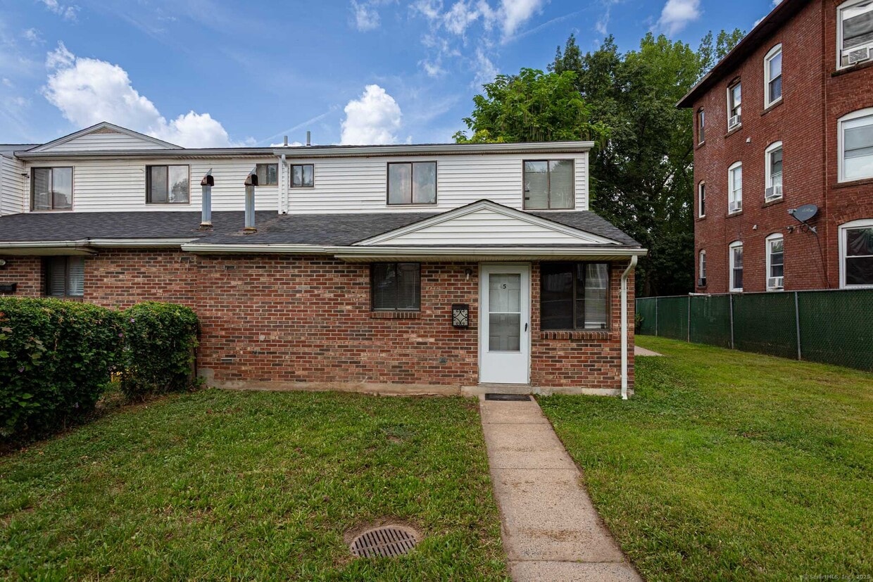 Primary Photo - 45 Green St