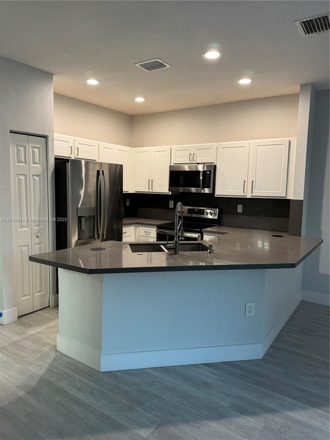 Building Photo - 4259 SW 164th Ct