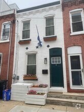 Building Photo - 2527 E Gordon St