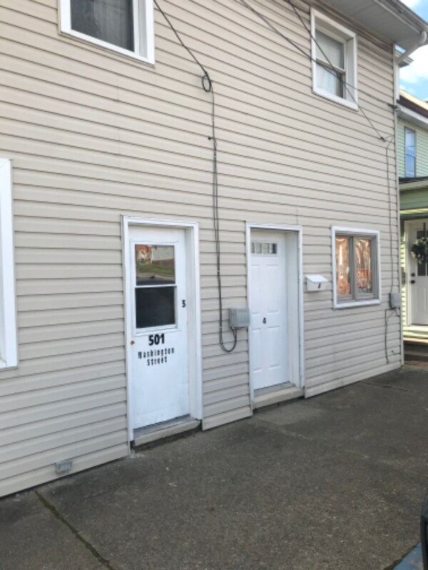 501 Washington St Unit 4, Mount Pleasant, PA 15666 Apartment for Rent