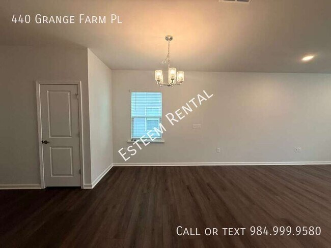 Foto del edificio - 440 Grange Farm Pl