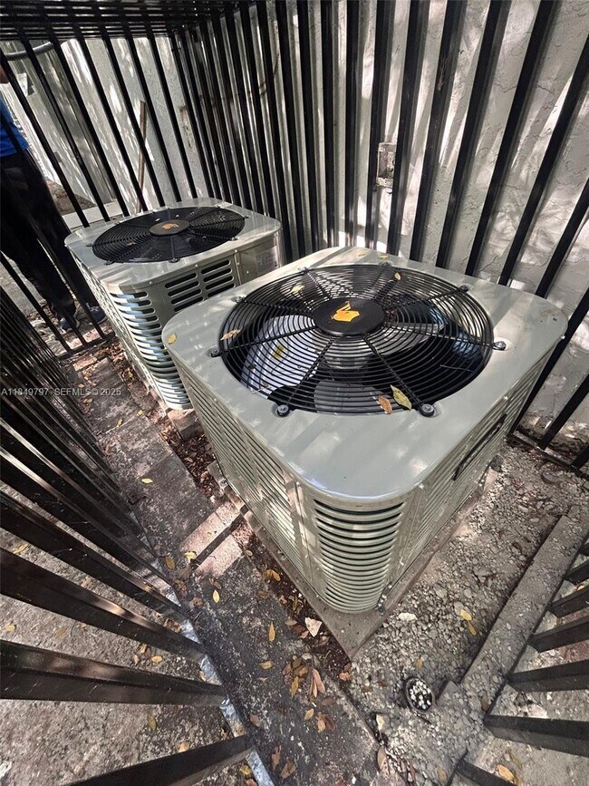 Building Photo - 181 NW 44th St