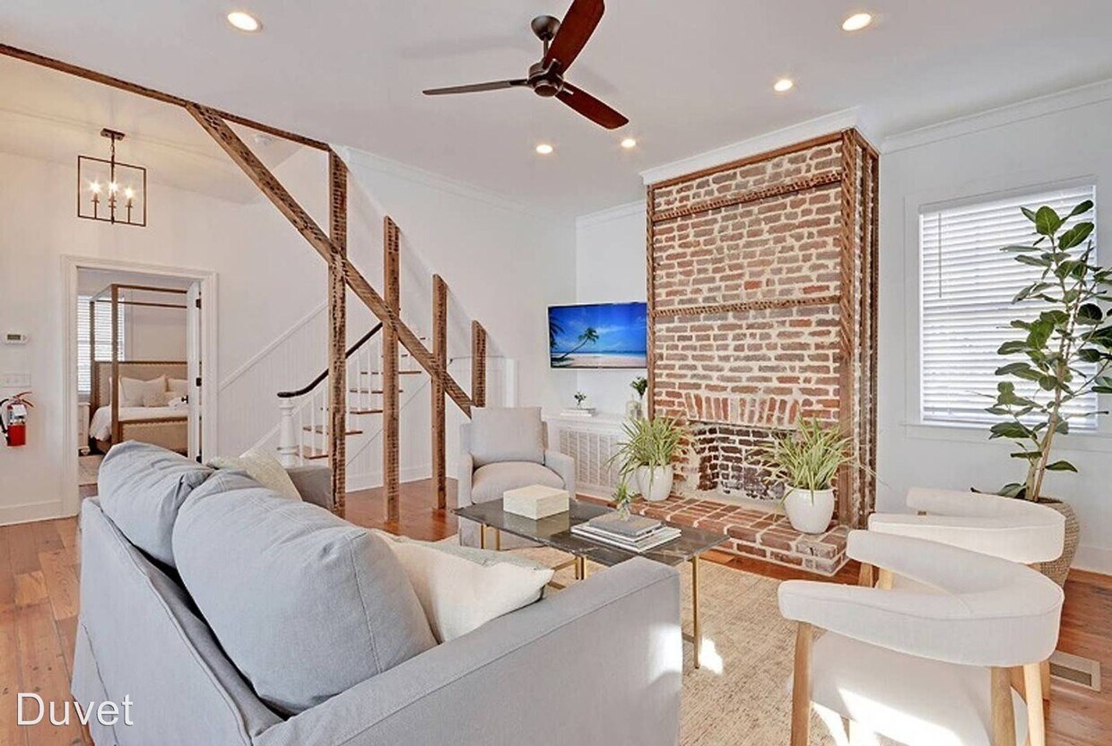 Primary Photo - 5 br, 5.5 bath House - 107 Spring Street